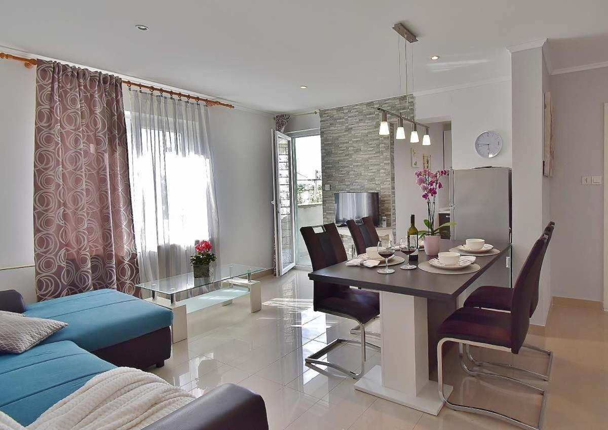 Apartments Ruzica Banjol Ngoại thất bức ảnh